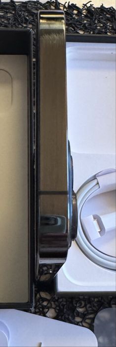 IPhone  12 pro Graphite пълен комплект/95%батерия/като нов