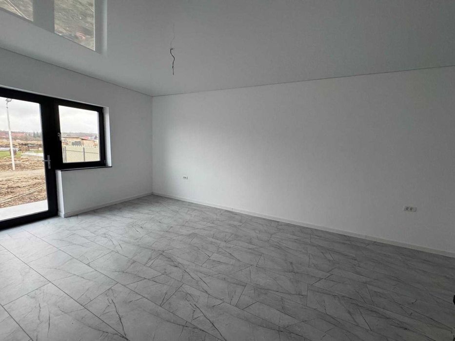 OCAZIE UNICA! APARTAMENT IN VILA! curte si intrare privata!