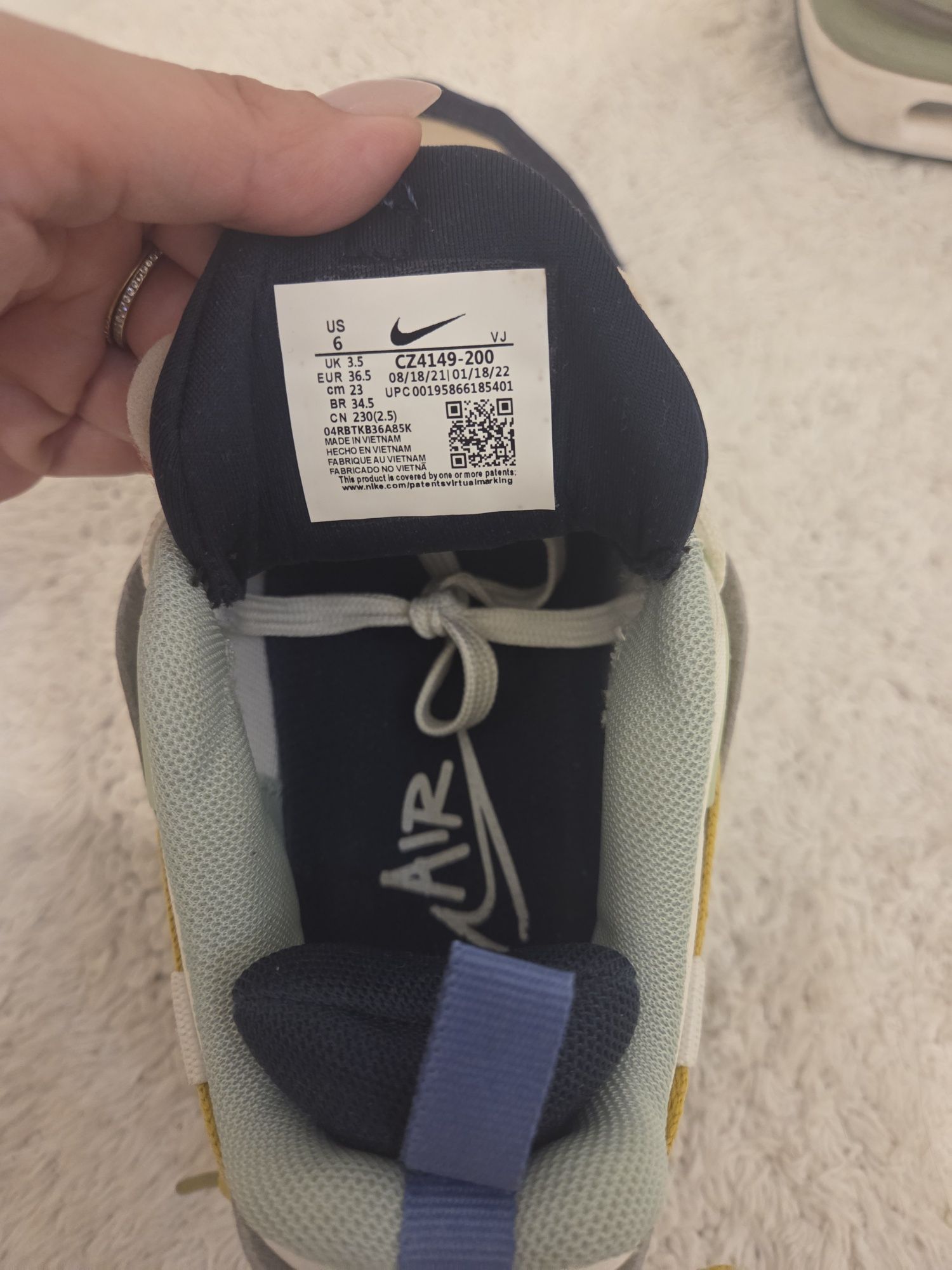 Дамски маратонки nike air max furyosa