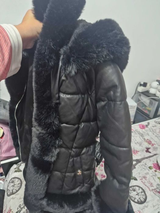 Geaca de piele cu blanita