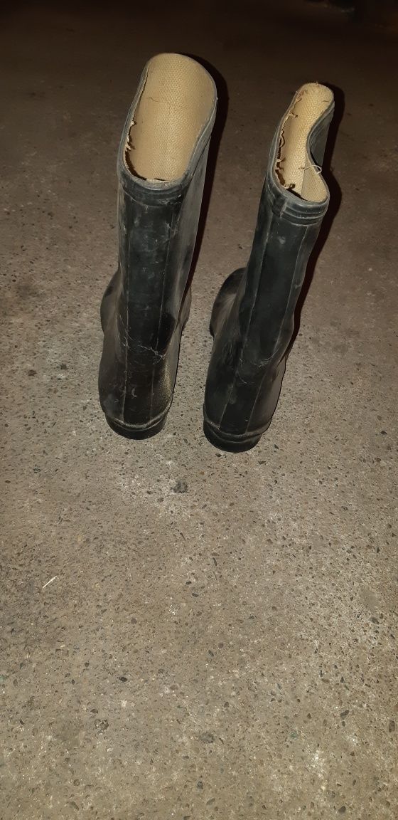 Гумени високи ботуши