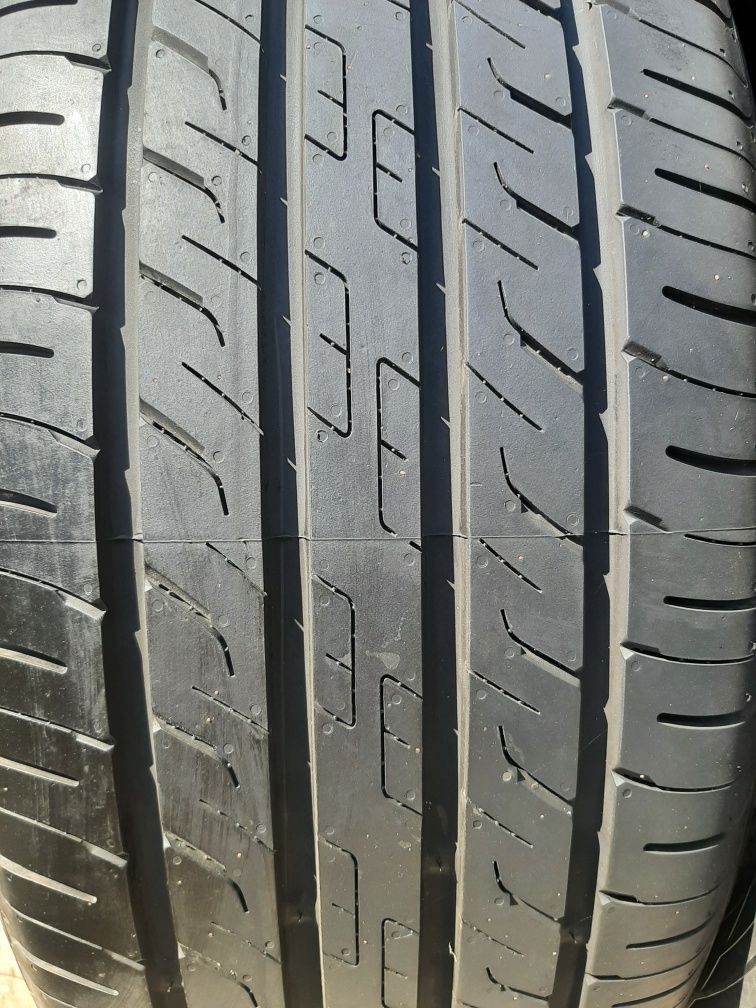 Продам шины 235/50/19