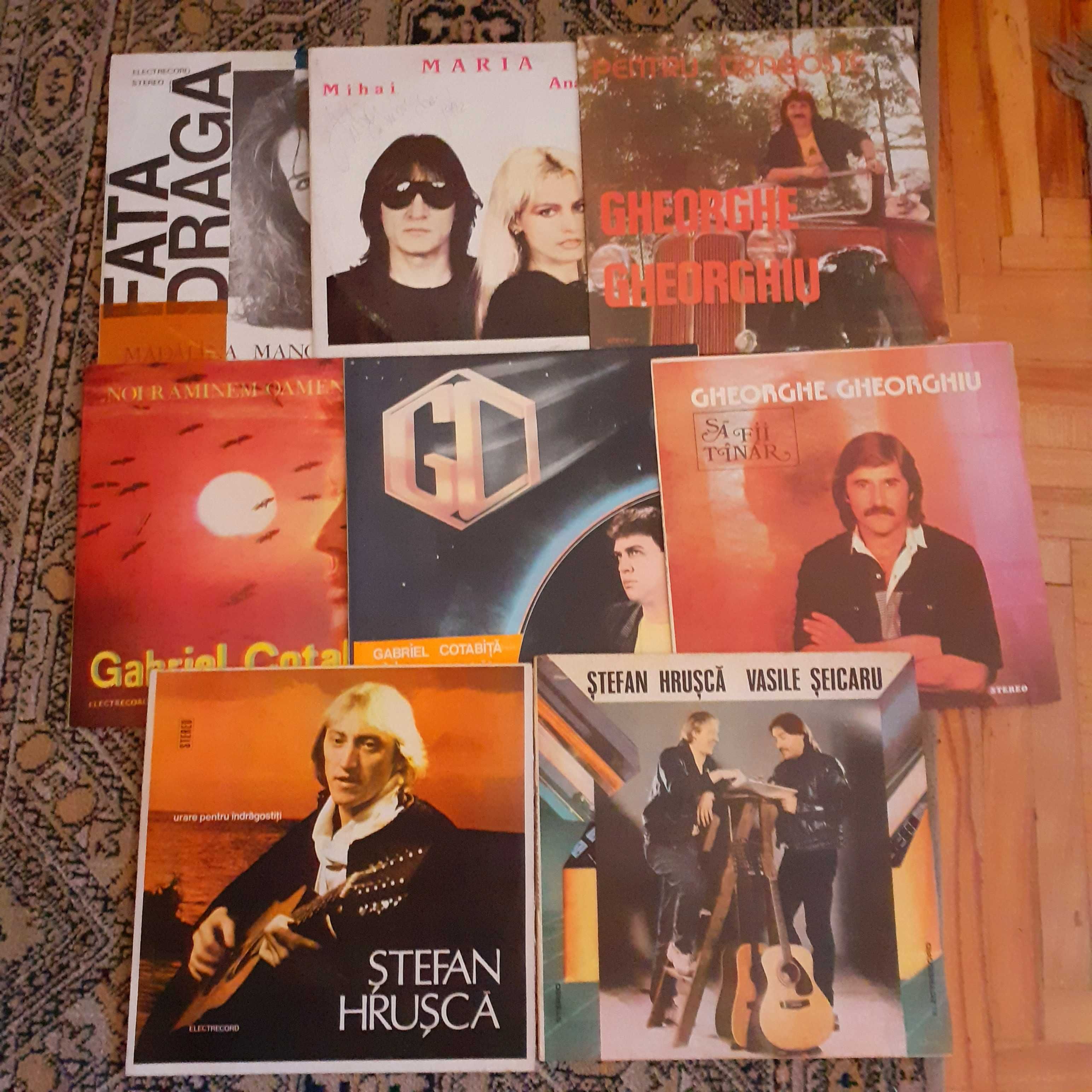 8 Viniluri Muzică Ușoară și Folk