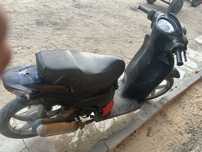 Vând scuter aprilia