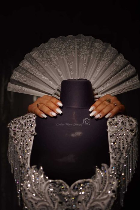 Vând rochie de mireasă stil prințesă cu pietre!