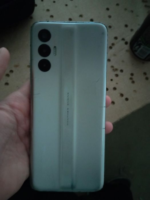 Tecno pova 3 8/128