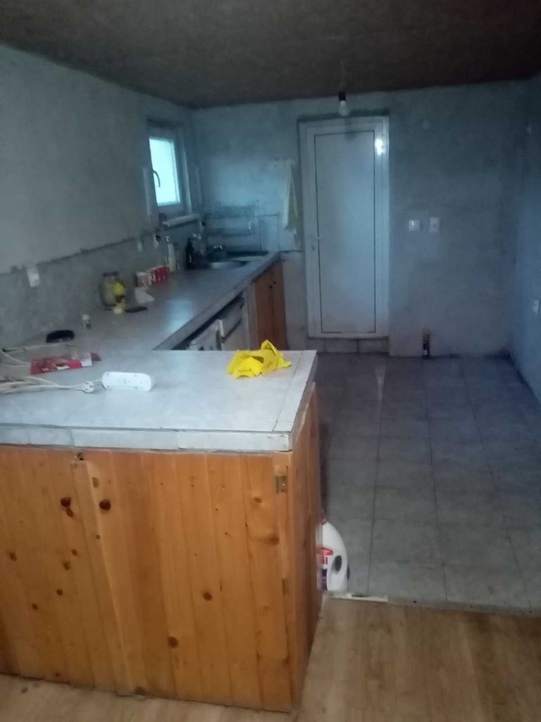 Продава се Къща в с. Кръстевич, Област Пловдив - 740 кв.м за 36 €/кв.м - Снимка #6