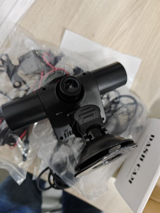 Видеорегистратор с камерой заднего вида