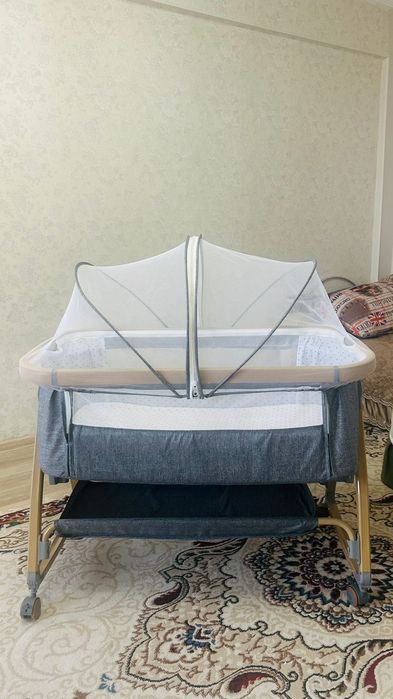 Детская кровать, купили не пользовались, просто стоит