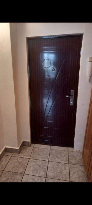 Usa Intrare Apartament