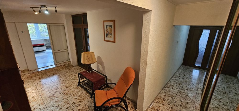 Inchiriez pe termen lung  4 cam, fara intermediar