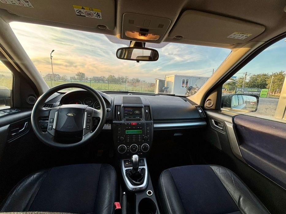 Vând Land Rover Freelander 2