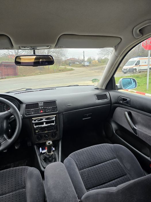 Vând Volkswagen Bora