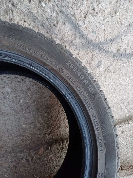 255/40 R18 Continental
