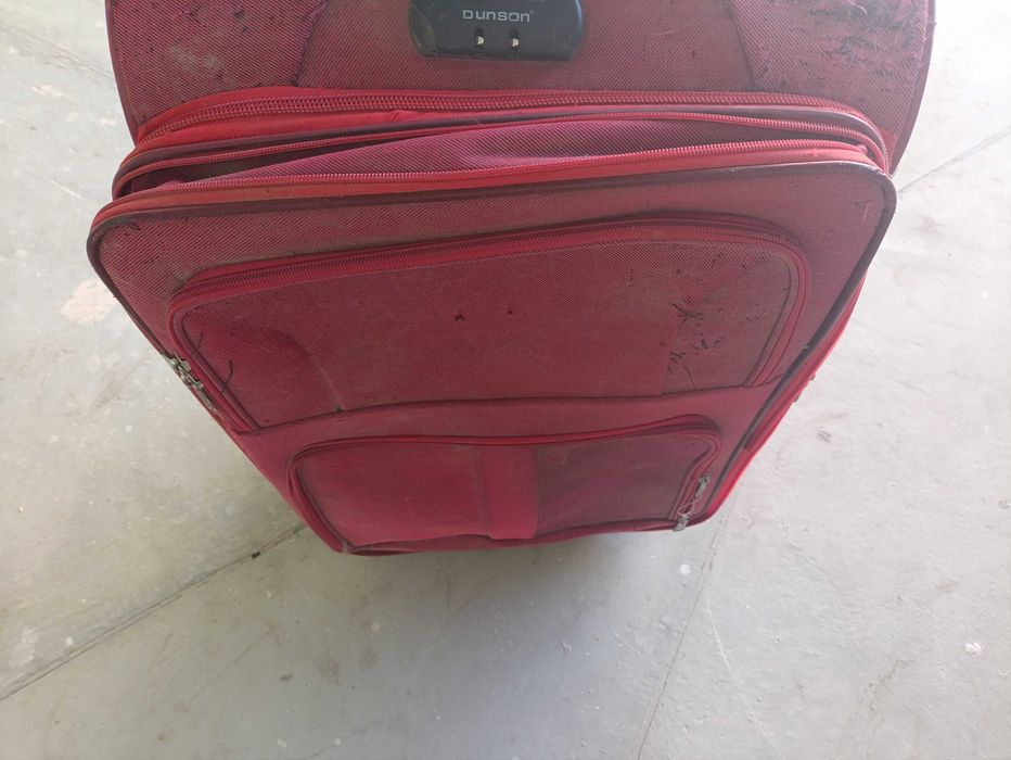 Чемодан сотилади