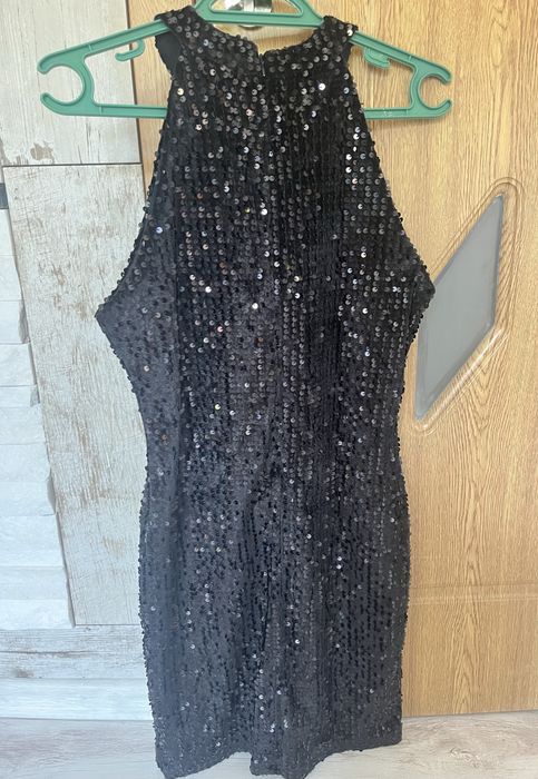 Рокли с пайети – стил и блясък