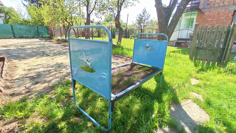 Метално детско легло