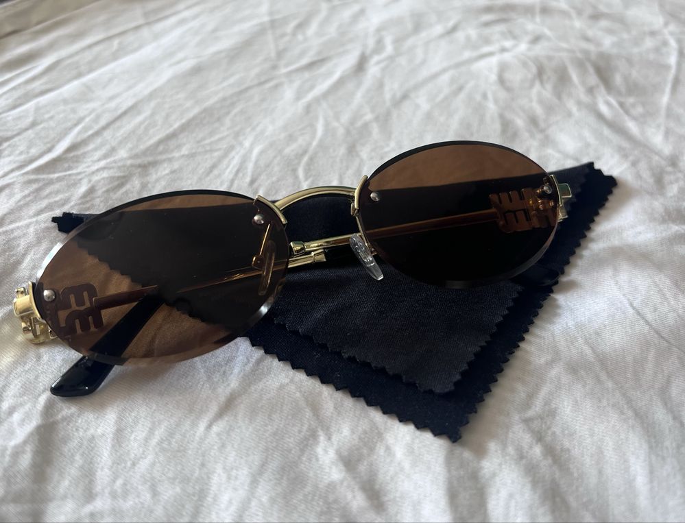 Слънчеви очила MIU MIU