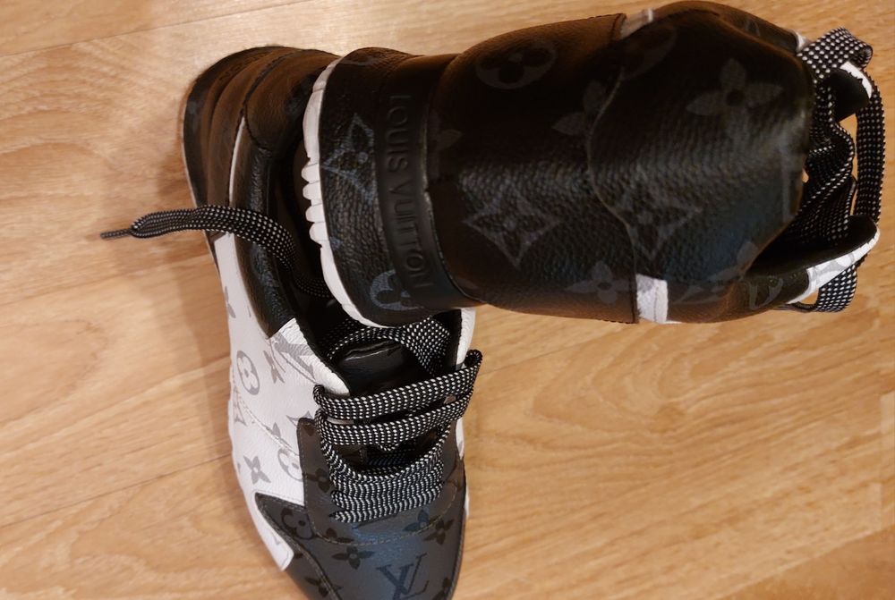 Sneakerși Louis Vuitton