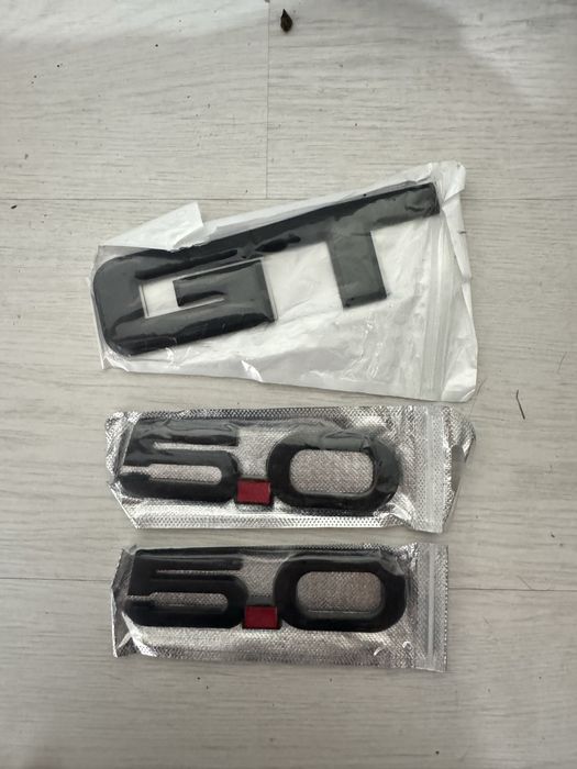 Наклейка на авто , мустанг , набор шильдиков