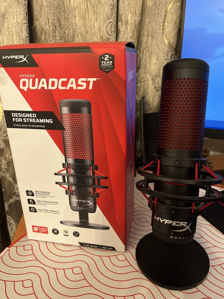 продаю микрофон HYPER x quadqast x