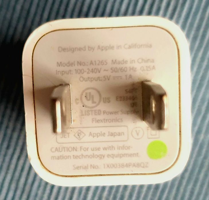 USB захранващ адаптер Apple модел A1265  за пътуване за  САЩ