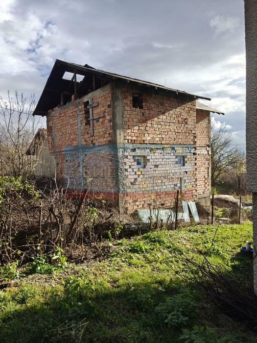 Къща в с. Големо Бучино