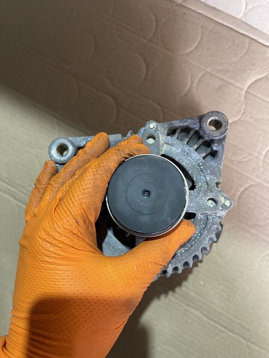 Alternator Peugeot 3008 II / 5008 II 1.5 Hdi 9835688980 an 2017-2024