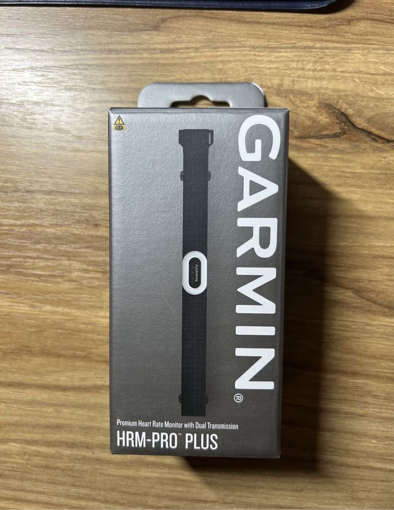 напульсник Garmin HRM-pro