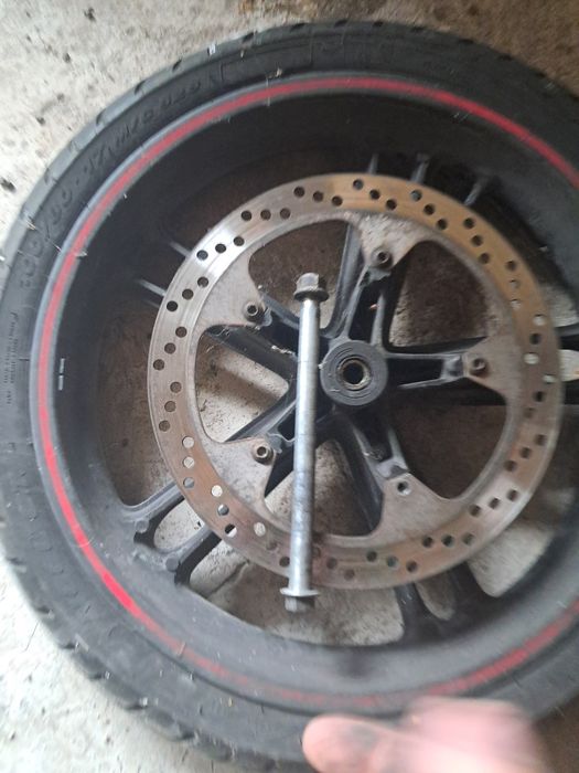 Vând piese yamaha yzf r125