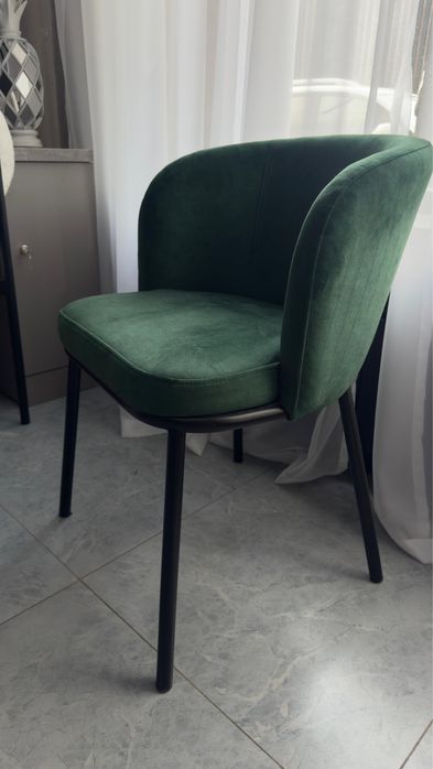 Продам Стулья новые