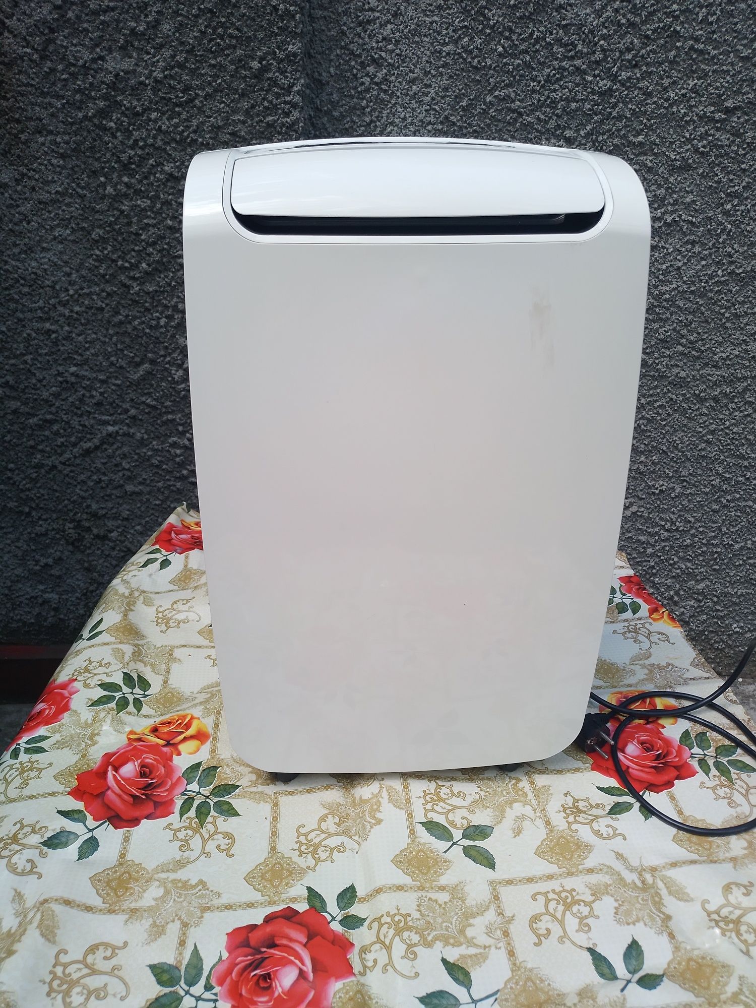 Vând aparat aer conditional mobil, 7000 BTU