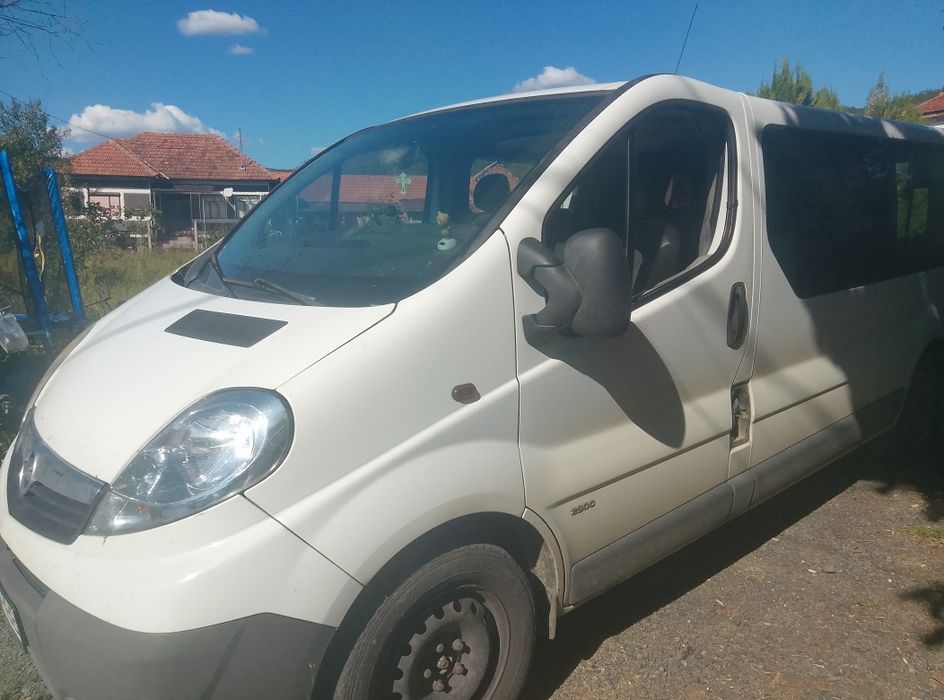 Vând Opel Vivaro
