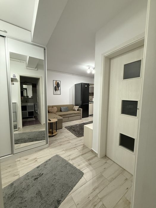 Inchiriez aparatament 2 camere tip studio