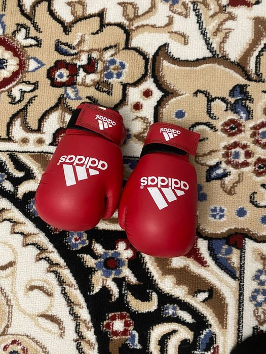 Продам боксерские перчатки