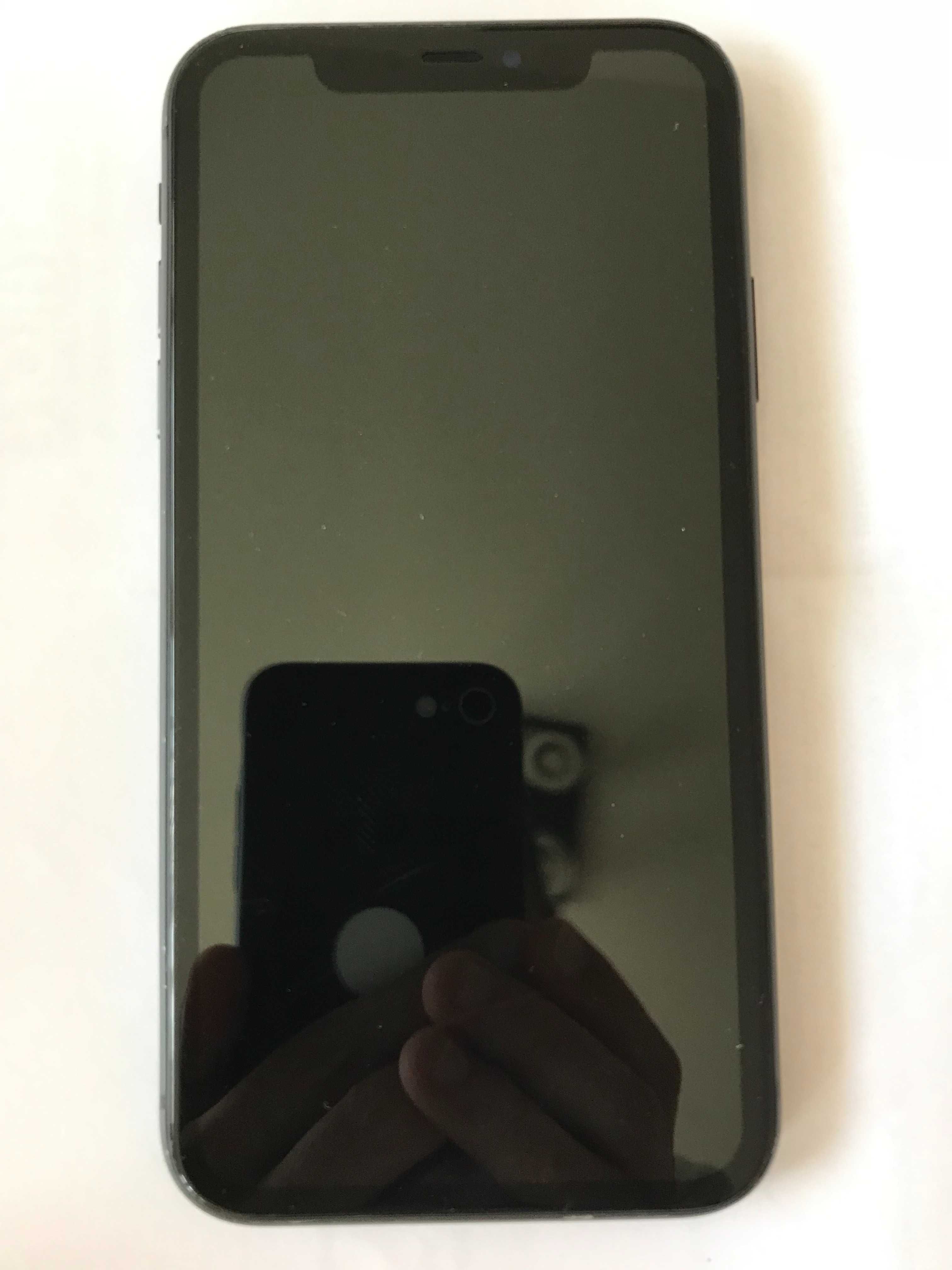 iPhone 11 Black icloud sim lock 93% батерия за части или за отключване