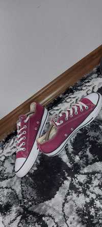 Teneşi Converse mărimea 40