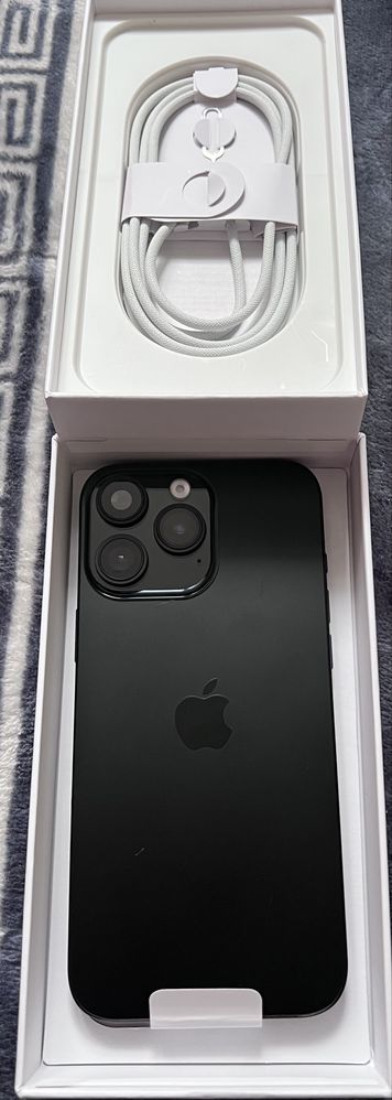 Iphone 16 pro max black 1Tb