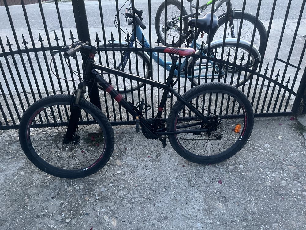 Vand bicicleta stare buna totul bine
