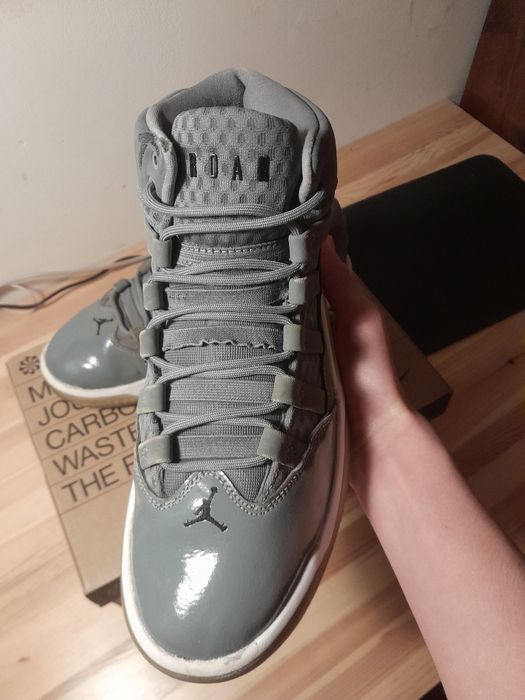 Jordan max aura 1 cool grey