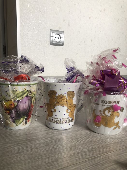 Продаю белые кружки с принтами