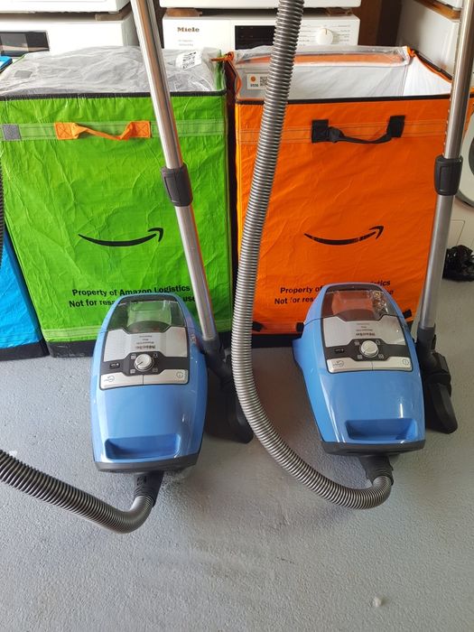 Miele doua aspiratoare fara sac Blizzard CX1 Blue, PowerLine