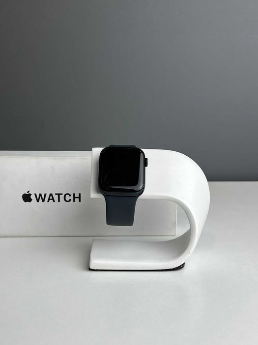 Apple Watch SE 44 мм (2е поколение) чёрный арт. 12468а7850
