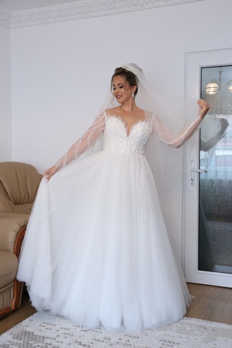 Vând rochie de mireasă
