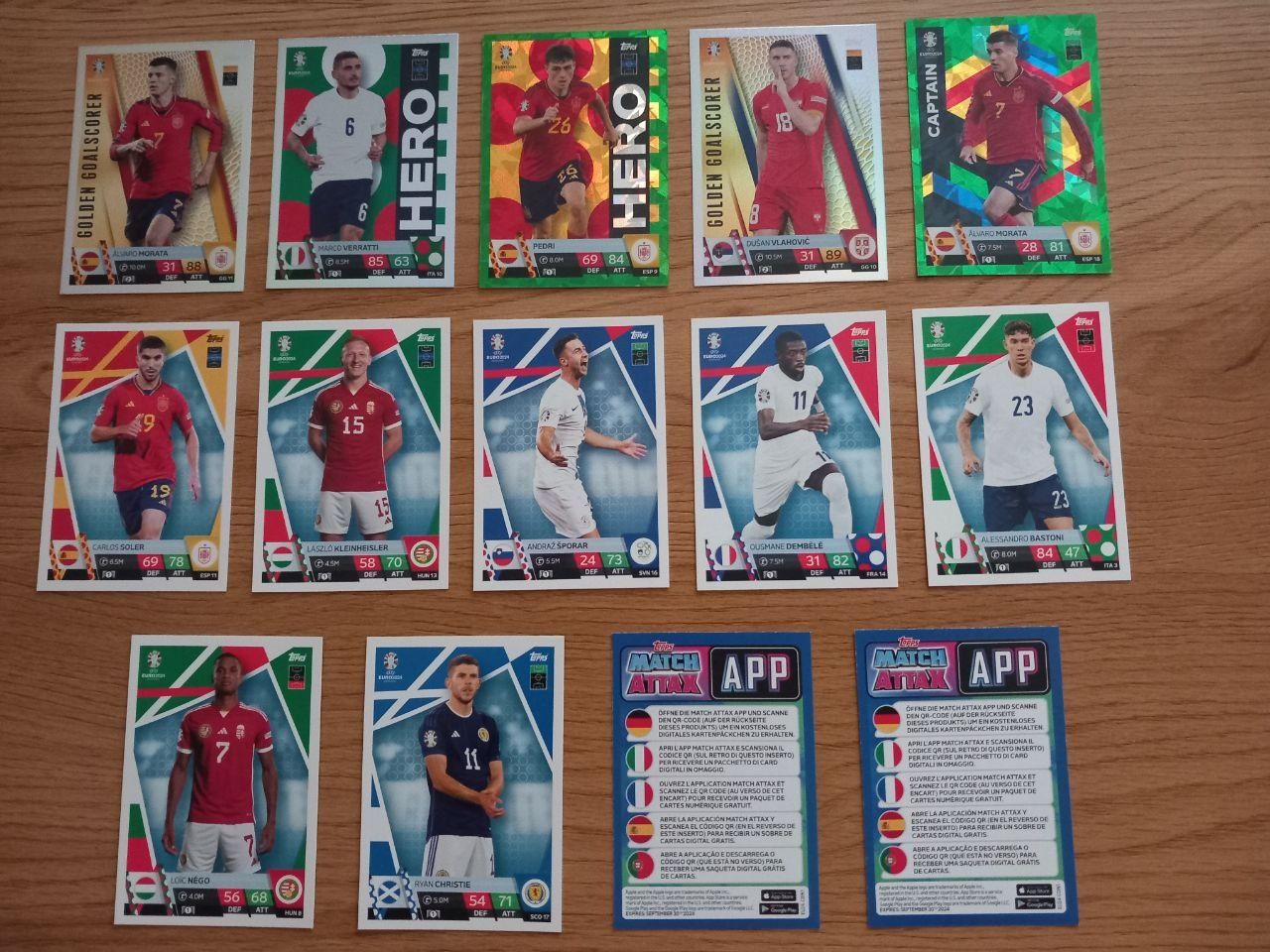 12 карти Match Attax EURO 2024 + две дигитални карти с кодове