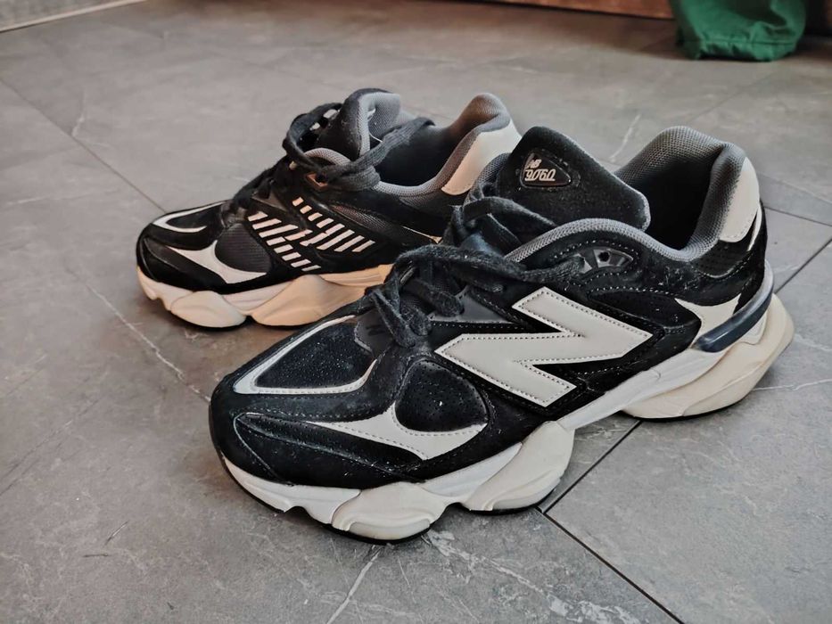 продавам маратонки New Balance 9060