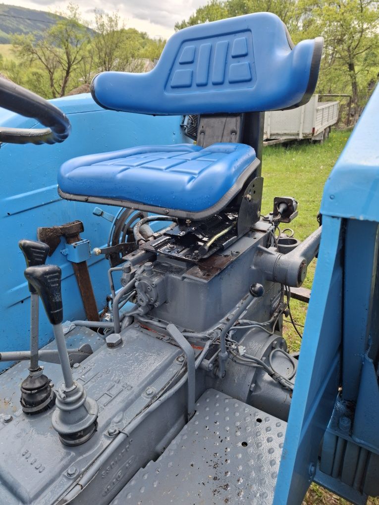 Vând Tractor Landini 6500,DTC,4x4 în stare impecabila cu carte CIV .