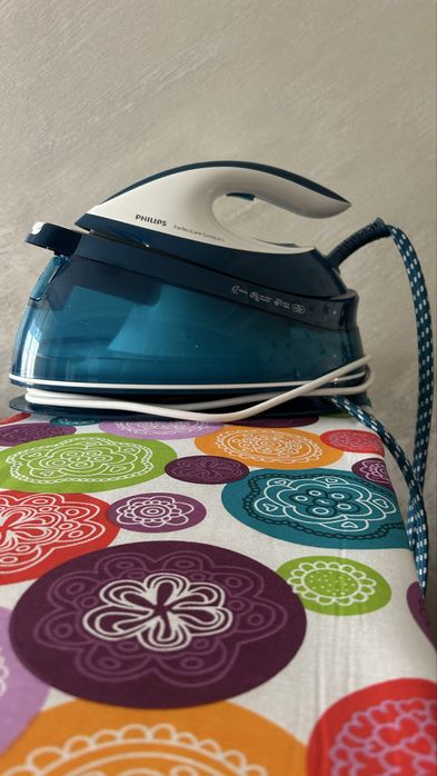 Парна станция PHILIPS GC7054/20