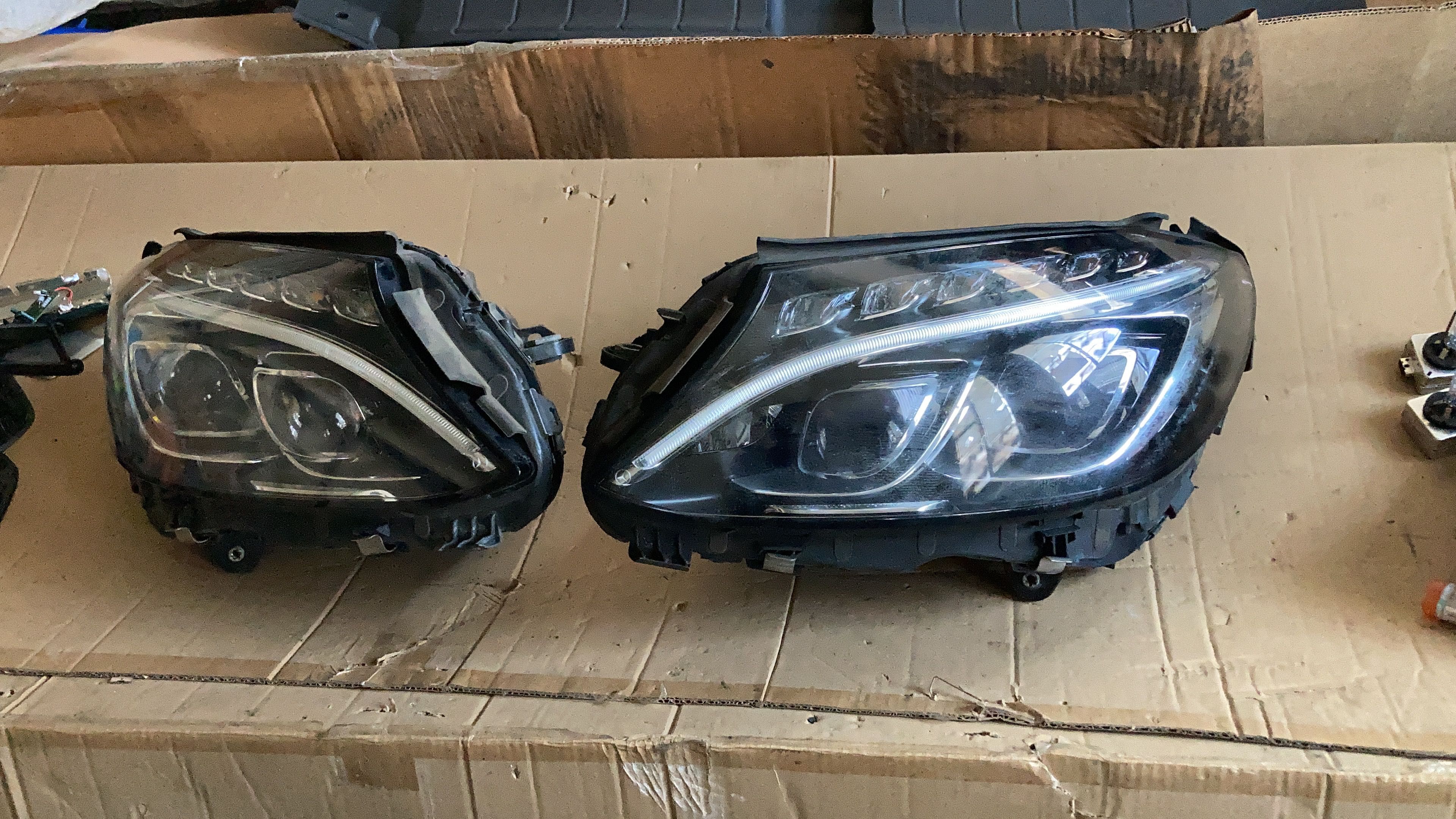 Far led Mercedes C-Clasa W205 , 2014 - 2018 far dreapta Stanga