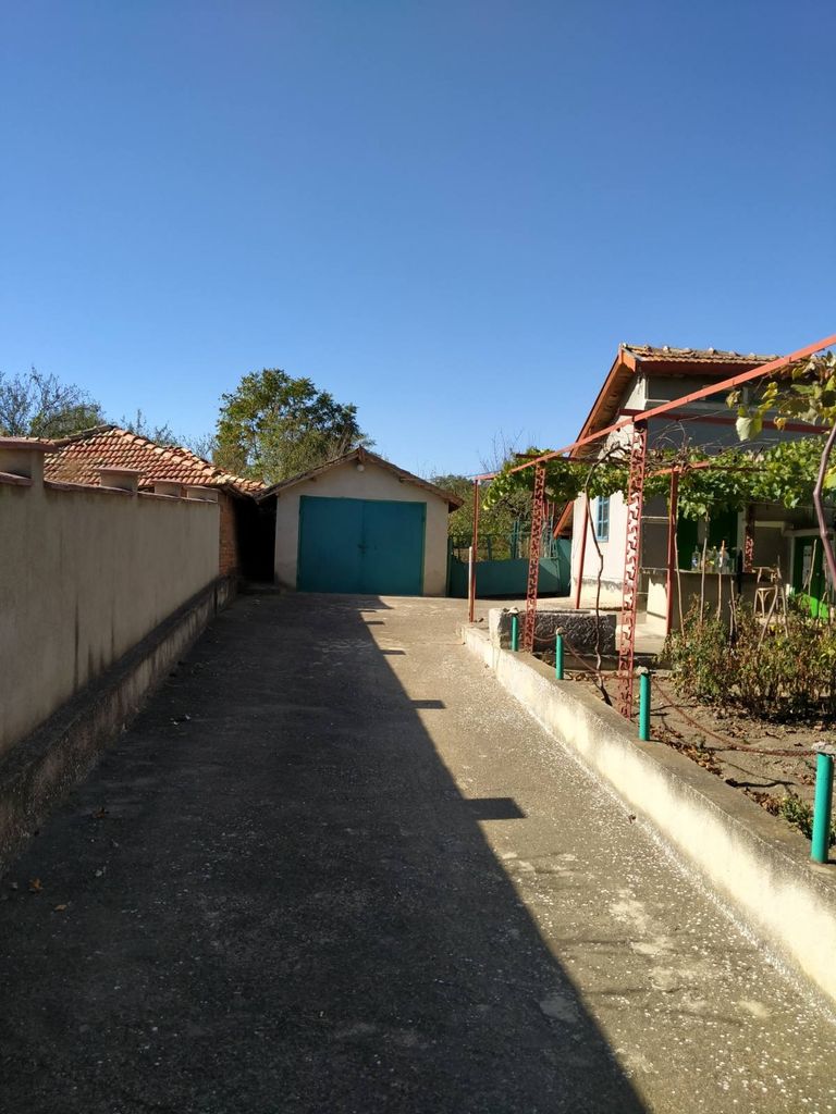 Продава се Къща в с. Сноп, Област Добрич - 100 кв.м за 215 €/кв.м - Снимка #4
